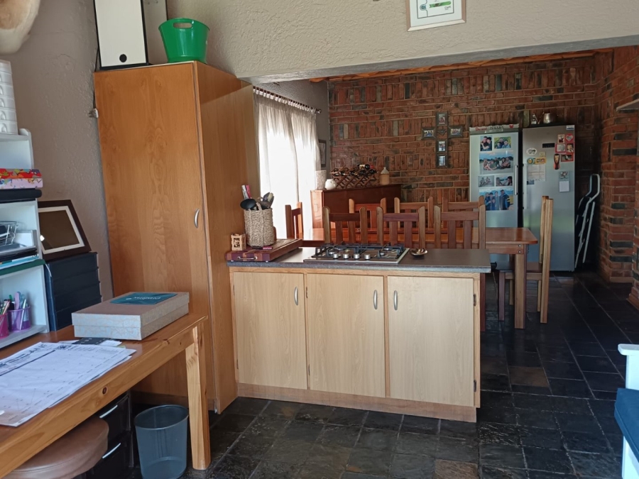 4 Bedroom Property for Sale in Carters Glen Northern Cape